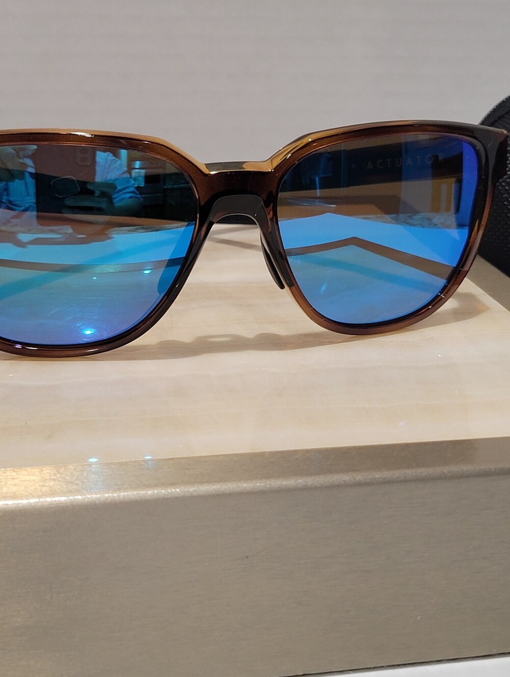 Oakley Acuator Sunglassws Prizm Brown Havana Blue Mirror W Case NW0T